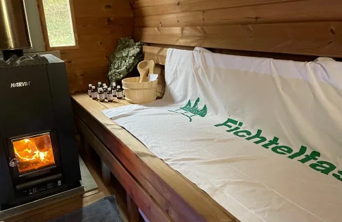 Saunafass-mit-Holzofen
